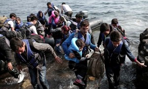Refugiados desembarcando en la costa de la isla griega Lesbos en busca de refugio. 3 de septiembre de 2015 Foto Suministrada