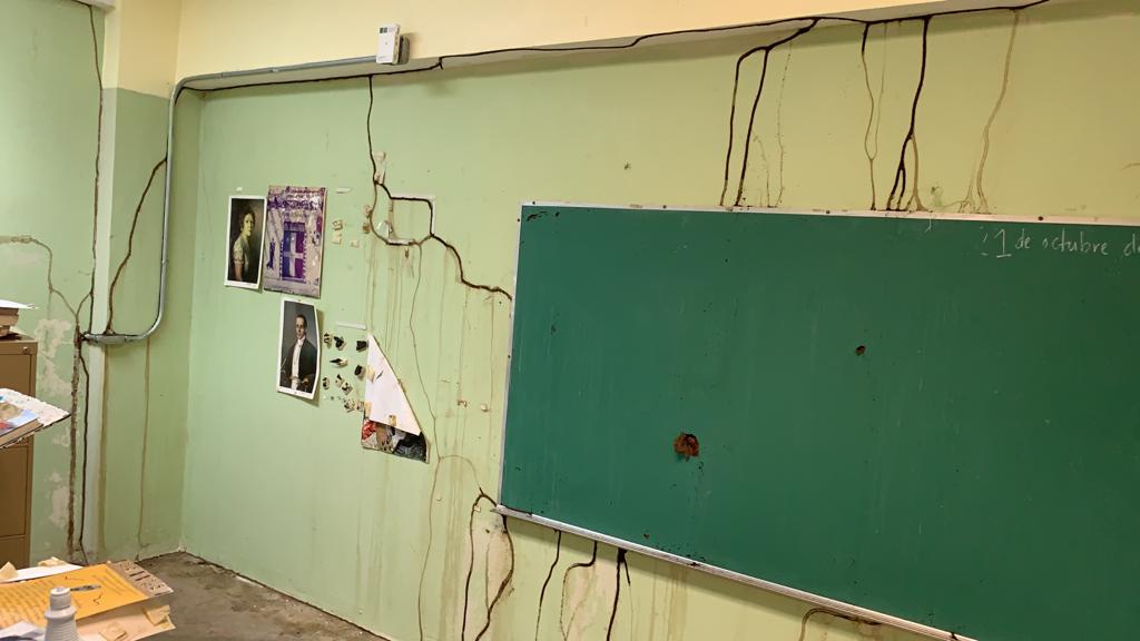 Salón de Historia deteriorado de la escuela Lysander Borrero Terry (foto suministrada)